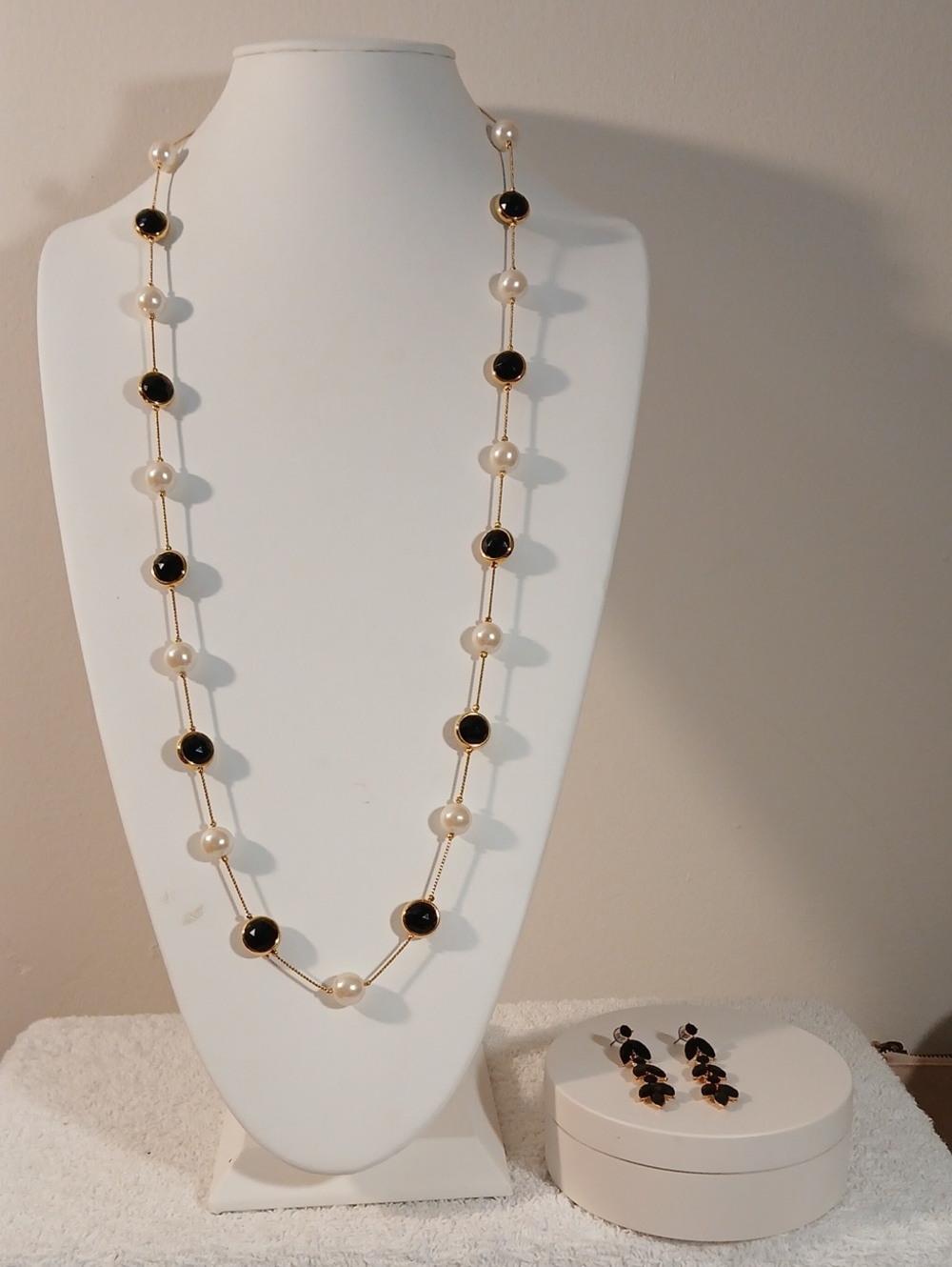 Gold Chain Necklace with Black Stones and Faux Pearl Beads & Earrings